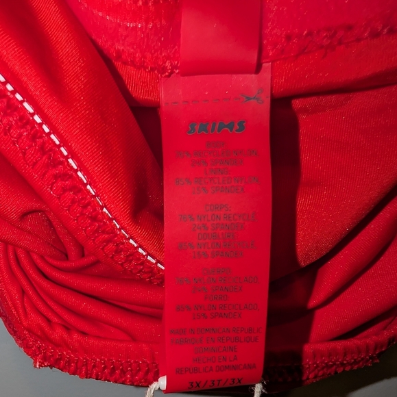 SKIMS Signature Swim Off The Shoulder Bikini Top Ruby Red 3X - Picture 6 of 6